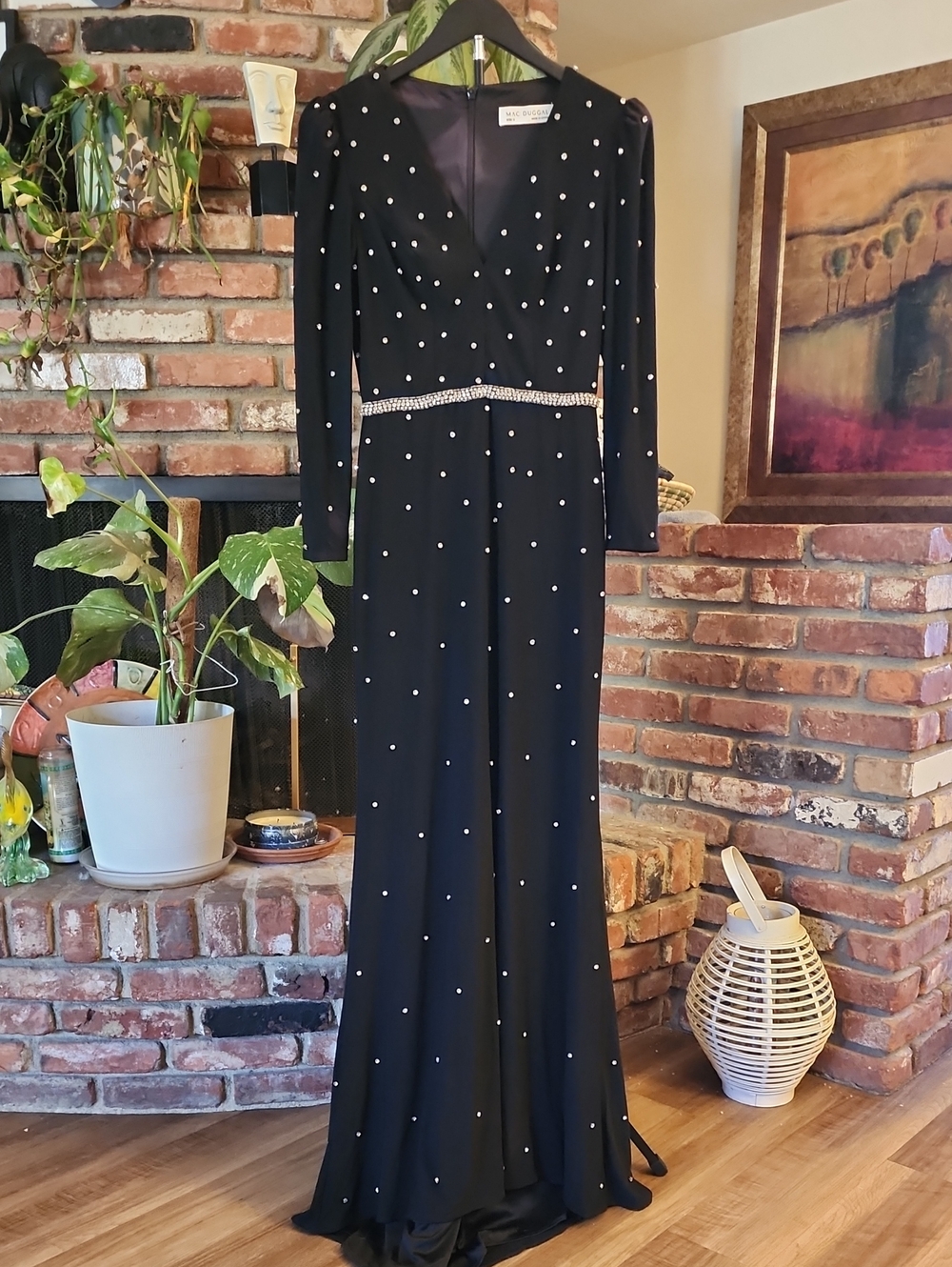 Mac Duggal 55797 Black Rhinestone Long-Sleeve V-Neck Evening Gown - Picture 3 of 10